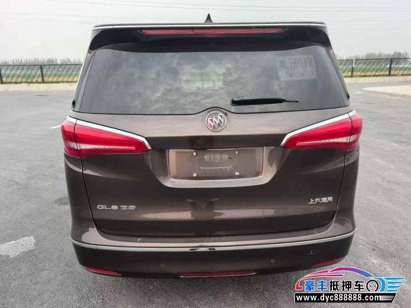 17年别克GL8轿车抵押车出售