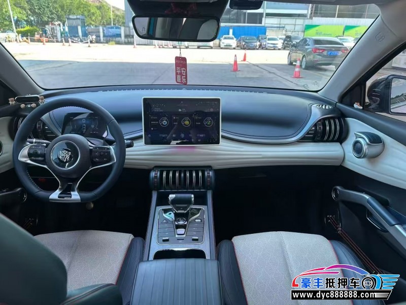 22年比亚迪元轿车抵押车出售