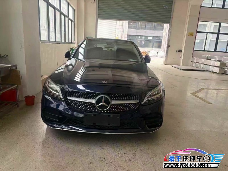 18年奔驰C轿车抵押车出售