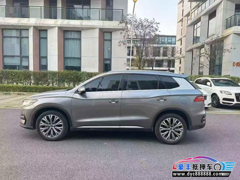 23年比亚迪宋轿车抵押车出售