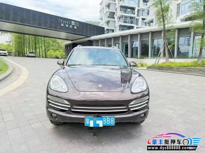 抵押车出售14年保时捷卡宴轿车