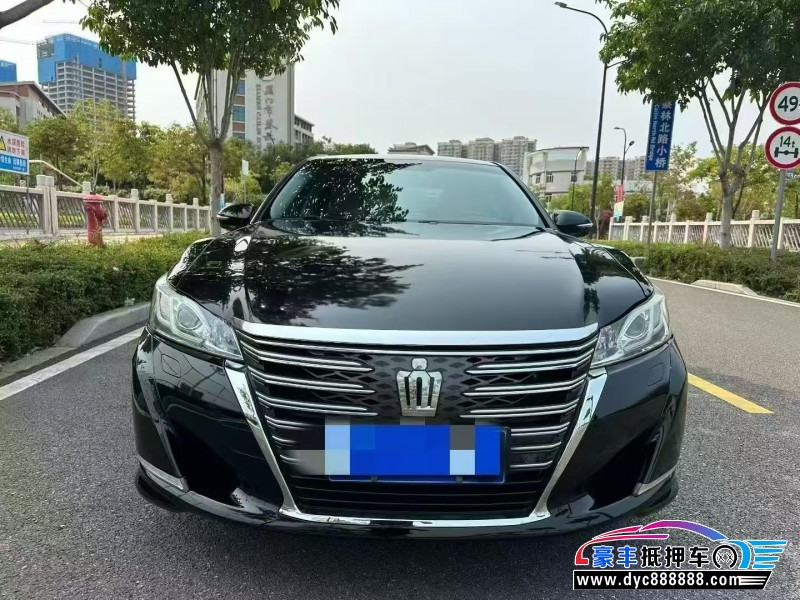 抵押车出售16年丰田皇冠轿车
