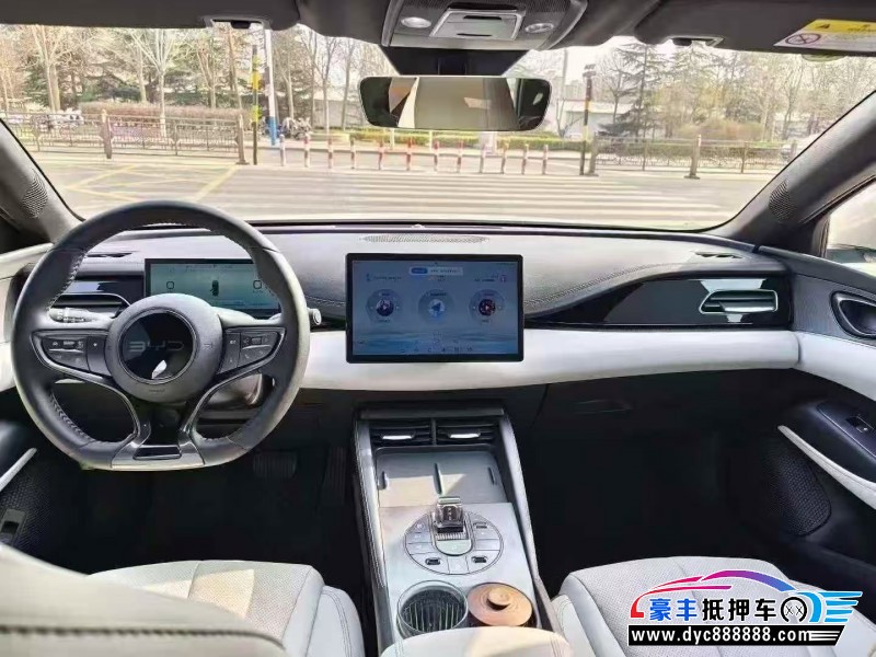 24年比亚迪海豹轿车抵押车出售