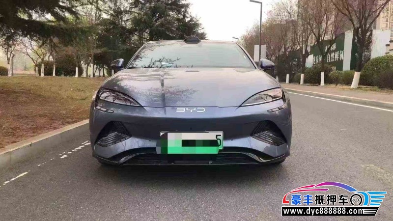抵押车出售25年比亚迪海豹轿车