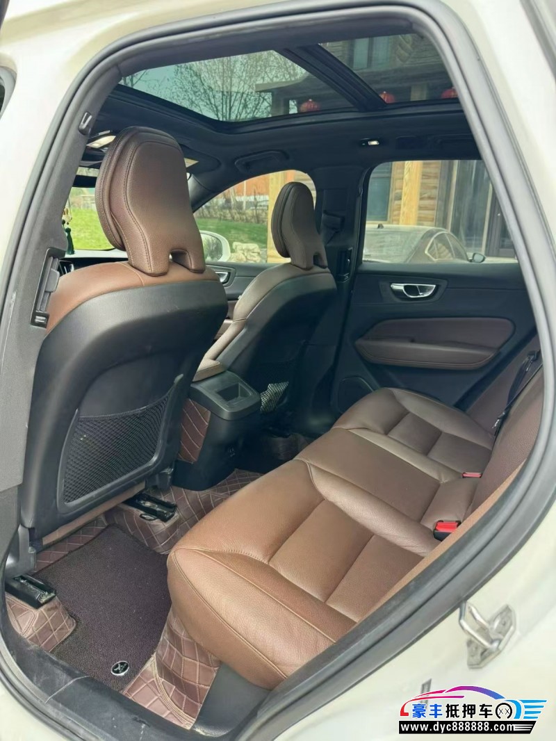 22年沃尔沃XC60轿车抵押车出售