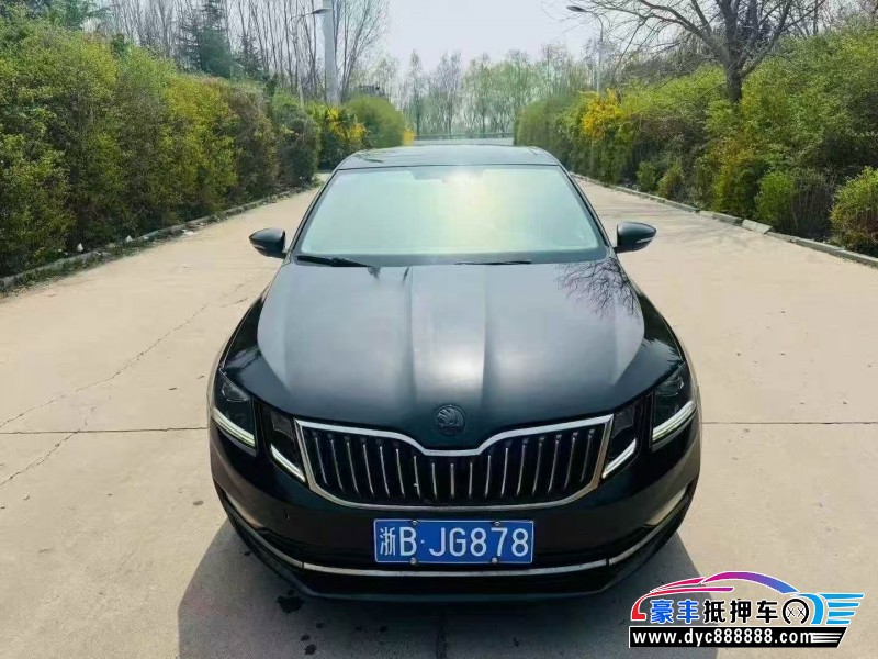 抵押车出售18年斯柯达明锐轿车