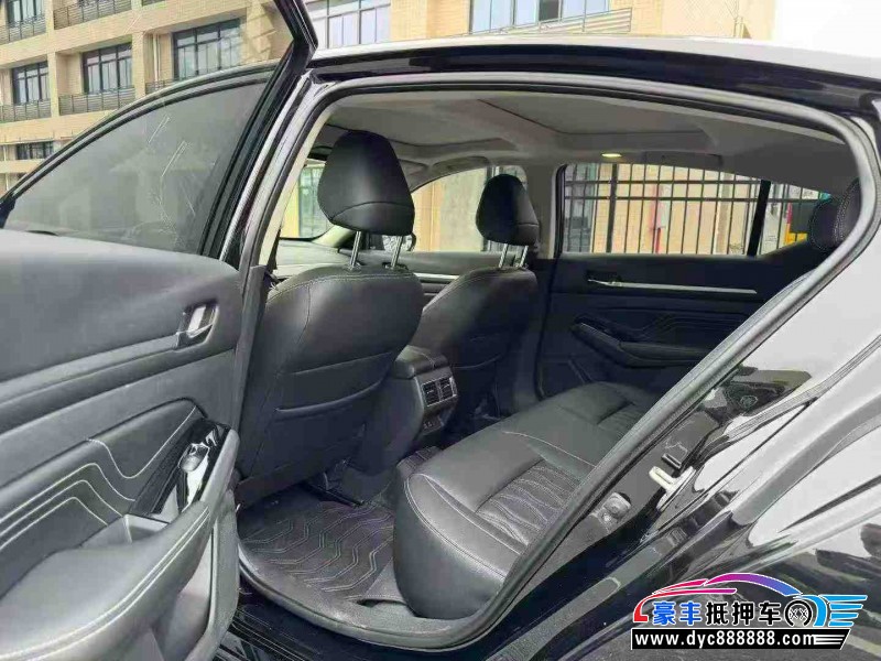 24年日产天籁轿车抵押车出售