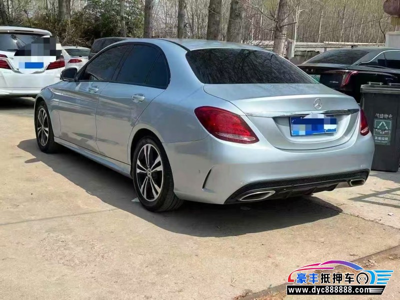 17年奔驰C轿车抵押车出售