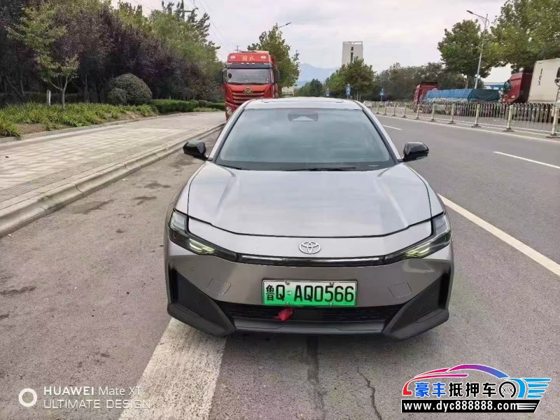 抵押车出售25年丰田BZ3轿车