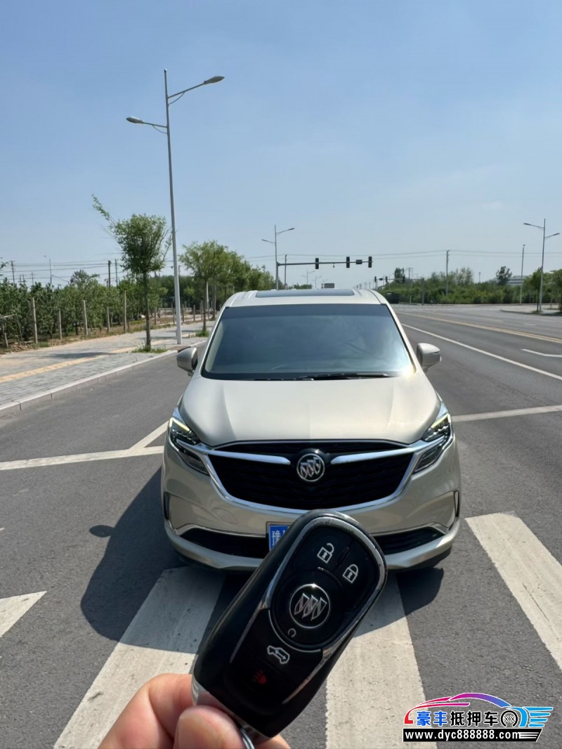 抵押车出售21年别克GL8轿车