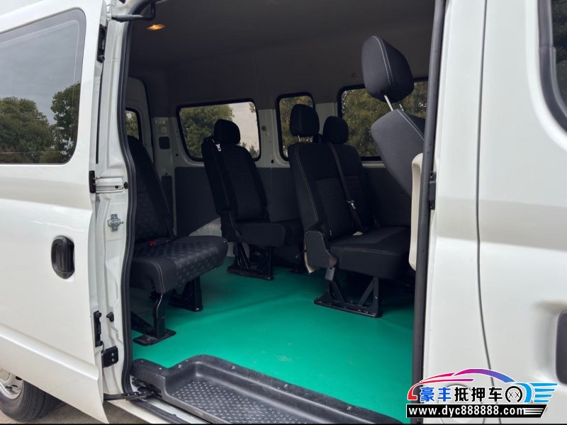 23年上汽大通V80轿车抵押车出售