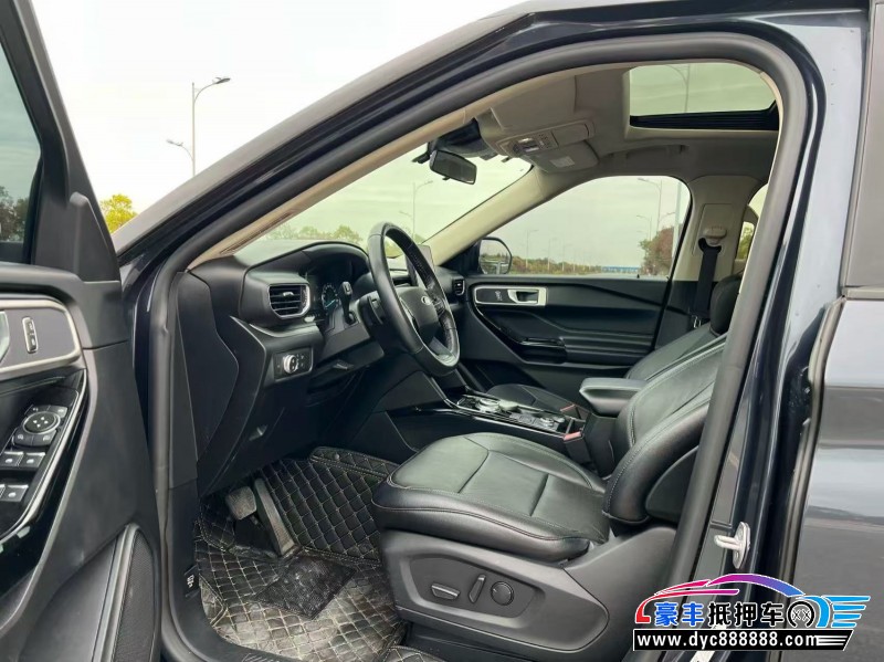 20年福特探险者轿车抵押车出售