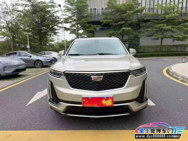 抵押车出售22年凯迪拉克xt6轿车