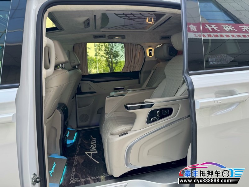 22年别克GL8轿车抵押车出售