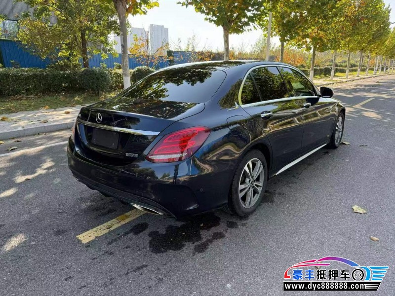 18年奔驰C轿车抵押车出售