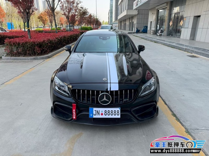 抵押车出售19年奔驰C级AMG轿车