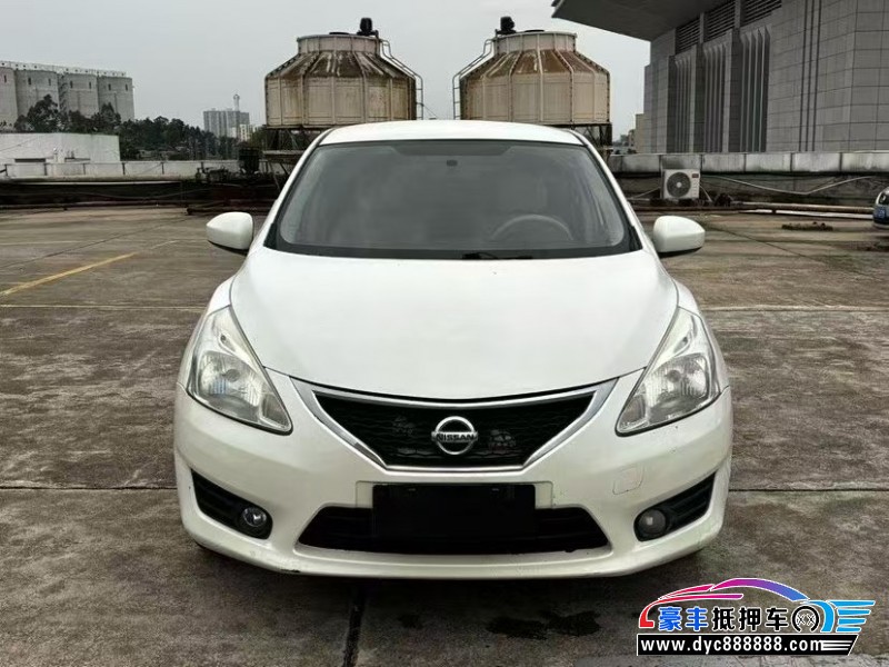 抵押车出售14年日产骐达轿车