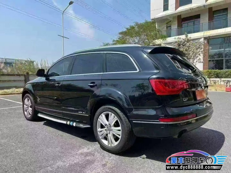 12年奥迪Q7轿车抵押车出售