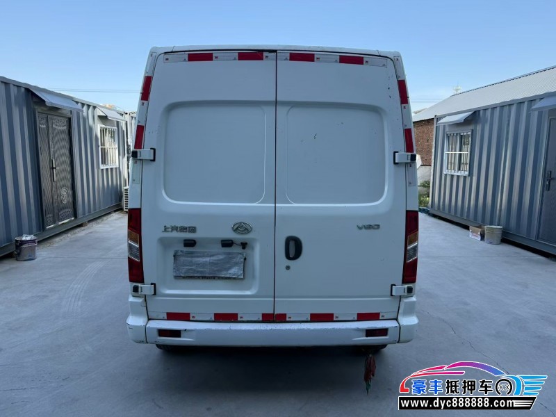 21年上汽大通V80轿车抵押车出售