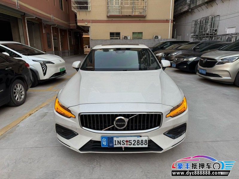 25年沃尔沃S60轿车抵押车出售