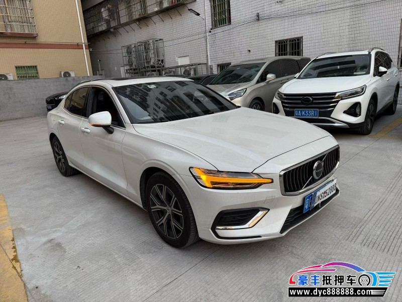 25年沃尔沃S60轿车抵押车出售