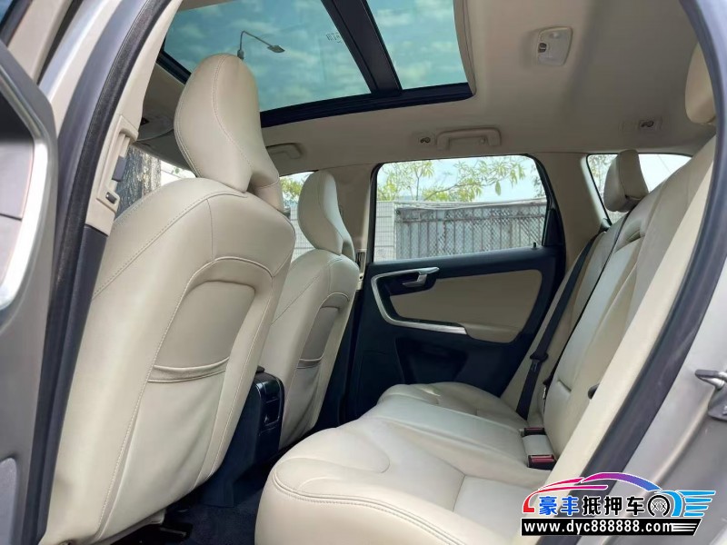 13年沃尔沃XC60轿车抵押车出售