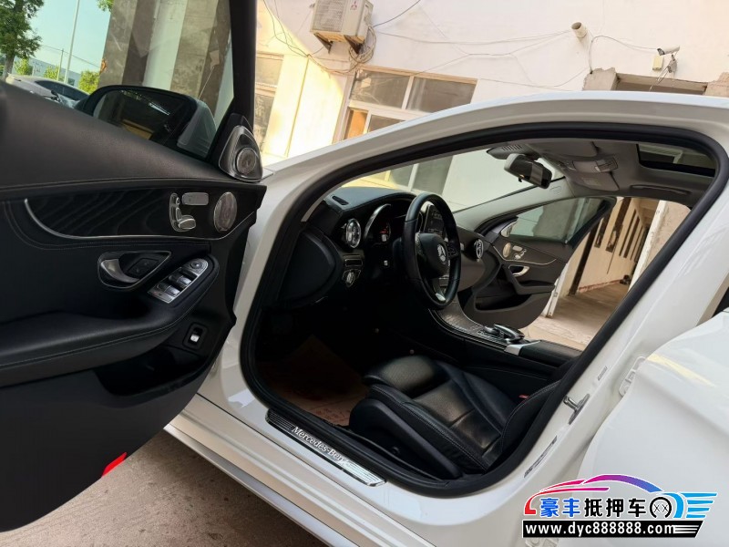 18年奔驰C轿车抵押车出售