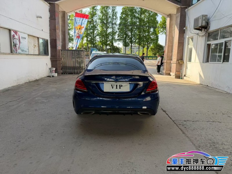 19年奔驰C轿车抵押车出售