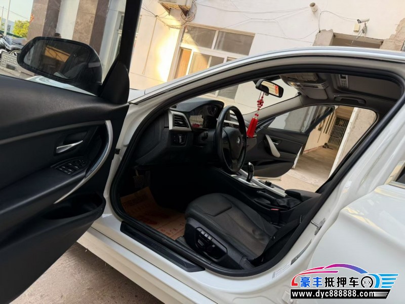 15年宝马3系轿车抵押车出售