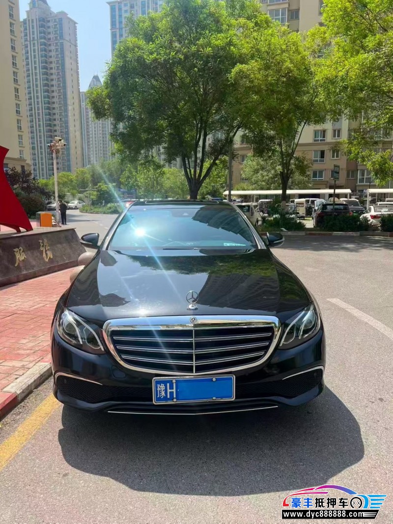 17年奔驰E轿车抵押车出售