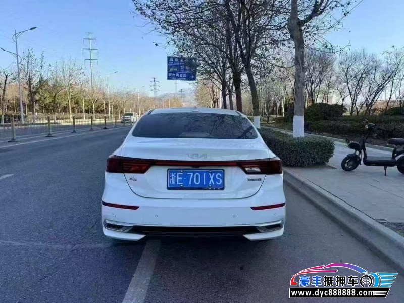 23年起亚K3轿车抵押车出售