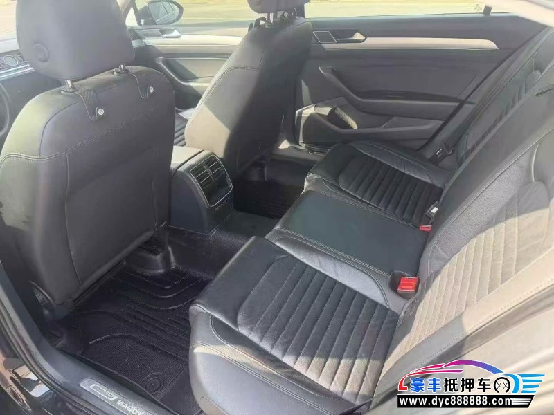 18年大众迈腾轿车抵押车出售