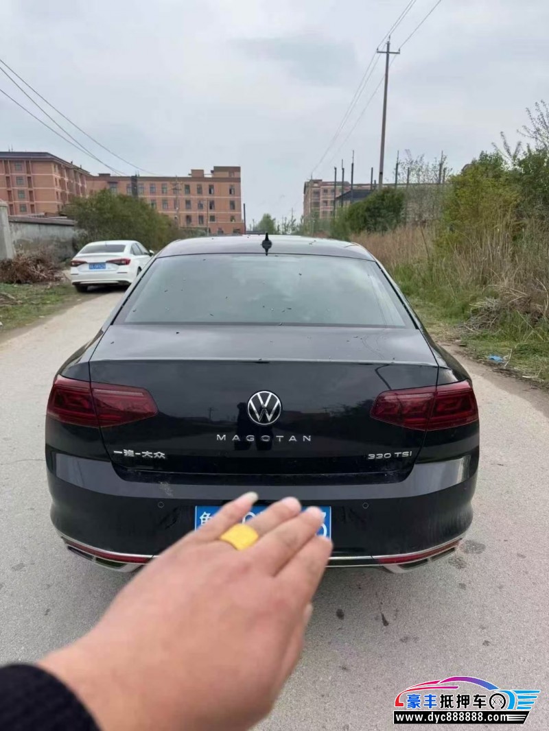 25年大众迈腾轿车抵押车出售