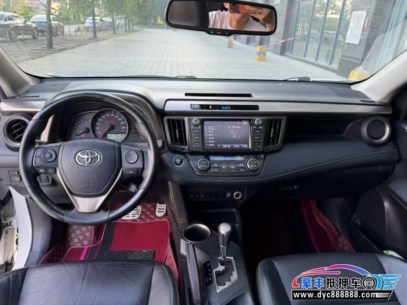 13年丰田RAV4轿车抵押车出售