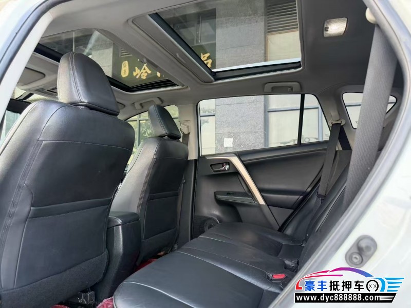 13年丰田RAV4轿车抵押车出售