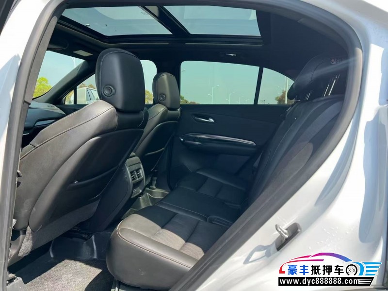 22年凯迪拉克XT4轿车抵押车出售