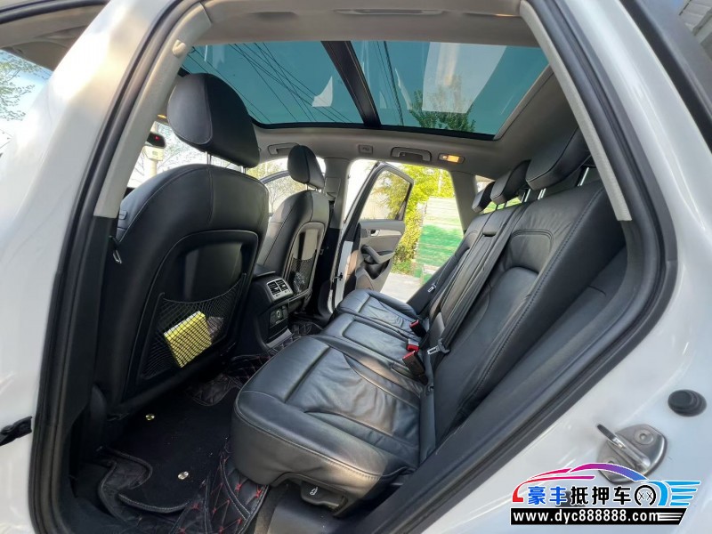 17年奥迪Q5轿车抵押车出售