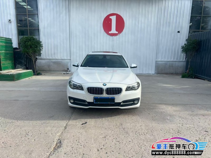 抵押车出售15年宝马5系轿车