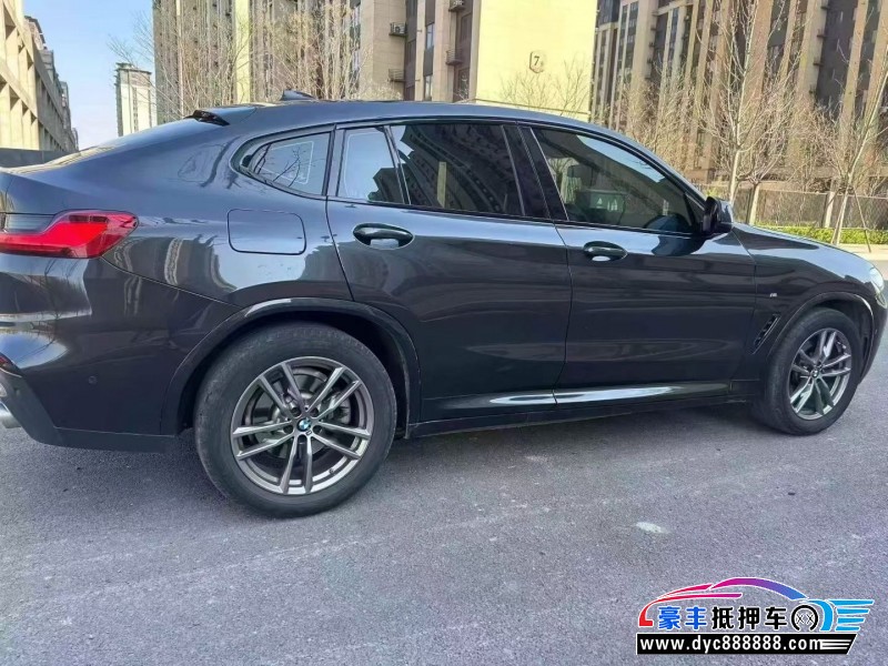21年宝马X4轿车抵押车出售