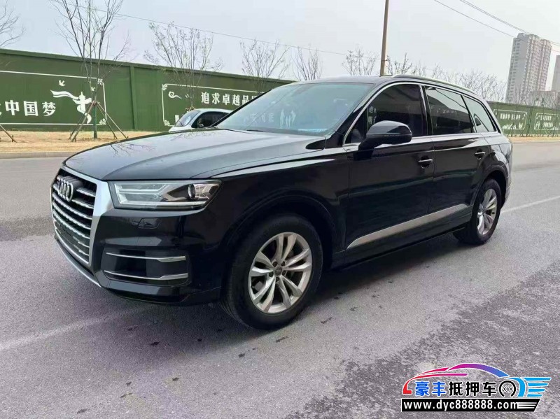17年奥迪Q7轿车抵押车出售