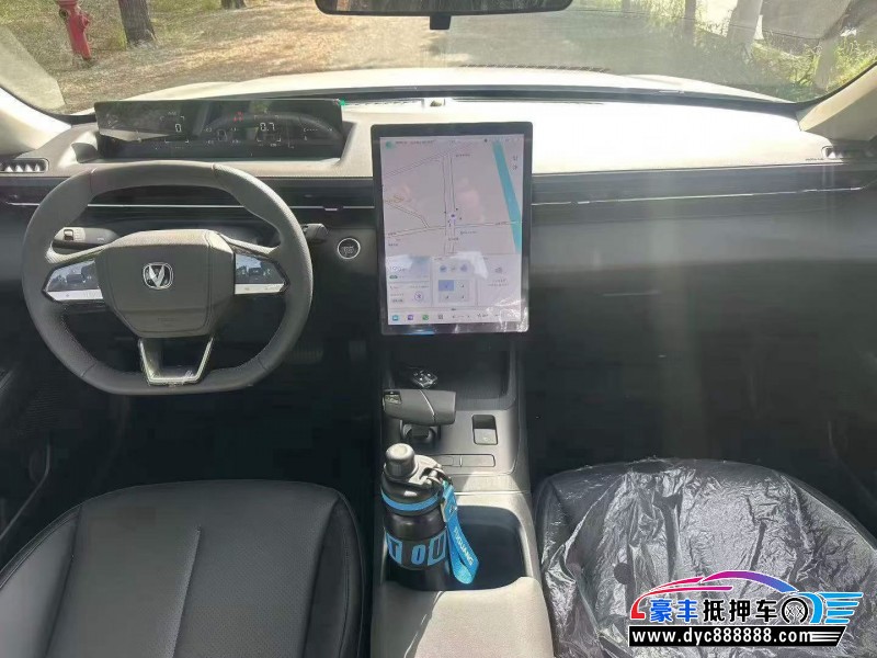 26年长安逸动轿车抵押车出售