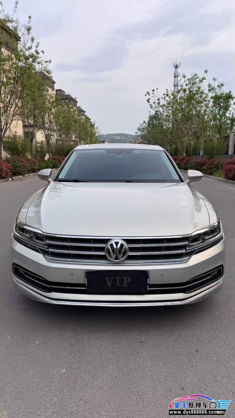 抵押车出售18年大众辉昂轿车
