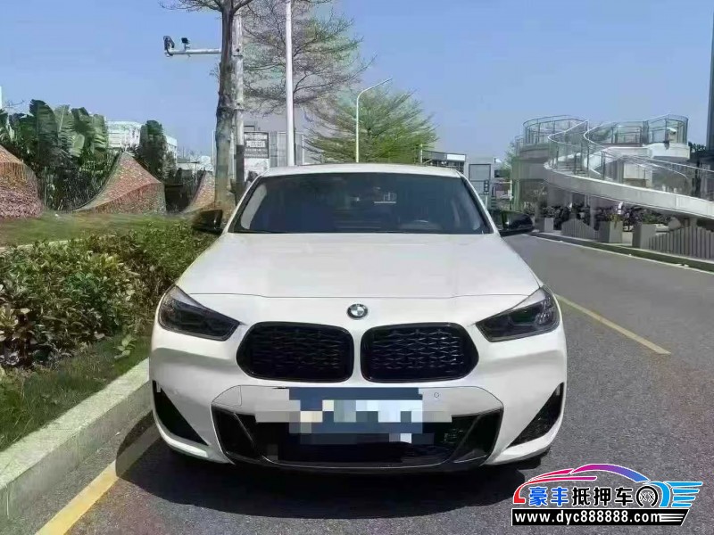 抵押车出售23年宝马X2轿车