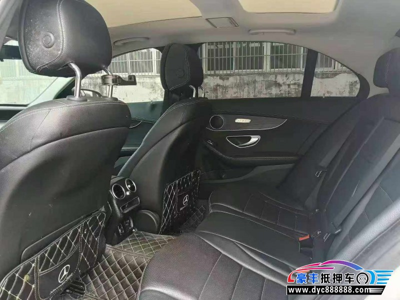 20年奔驰C轿车抵押车出售