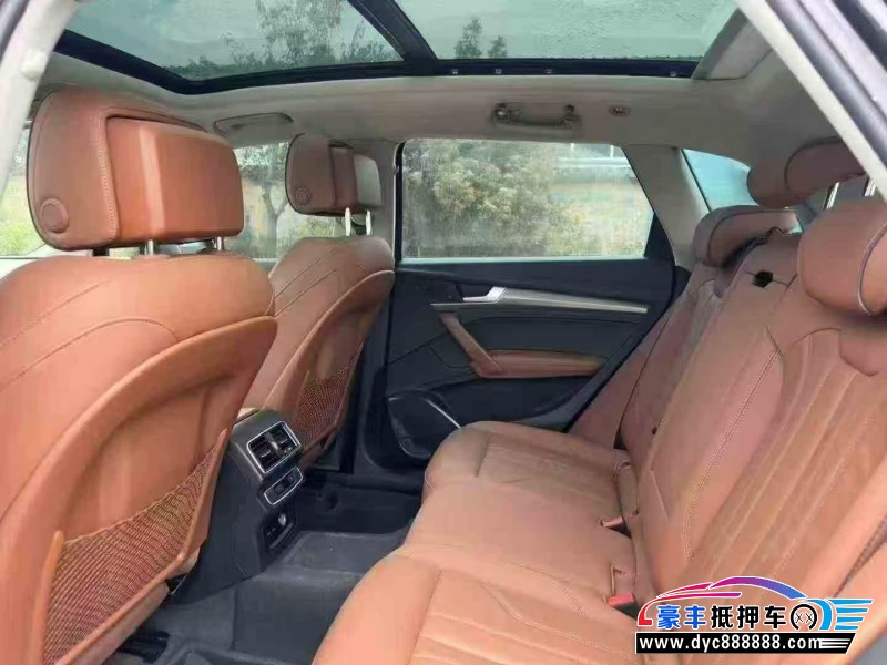 22年奥迪Q5轿车抵押车出售