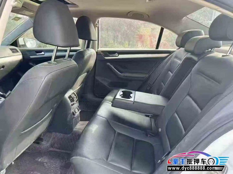 16年大众速腾轿车抵押车出售