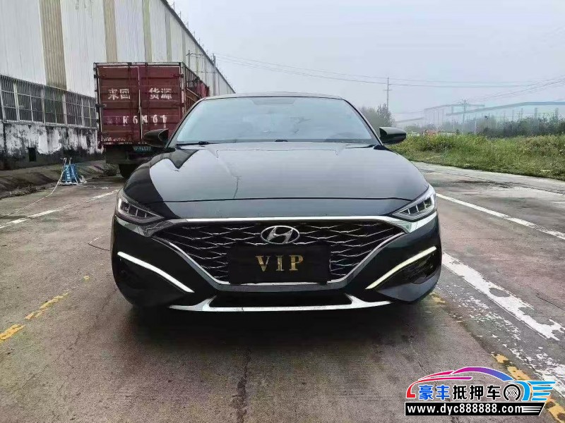 抵押车出售19年现代菲斯塔轿车