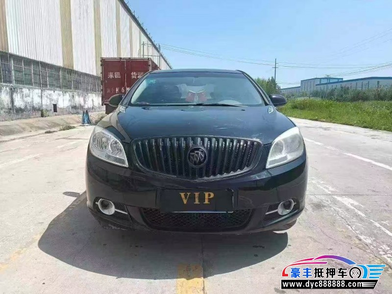 抵押车出售13年别克英朗轿车