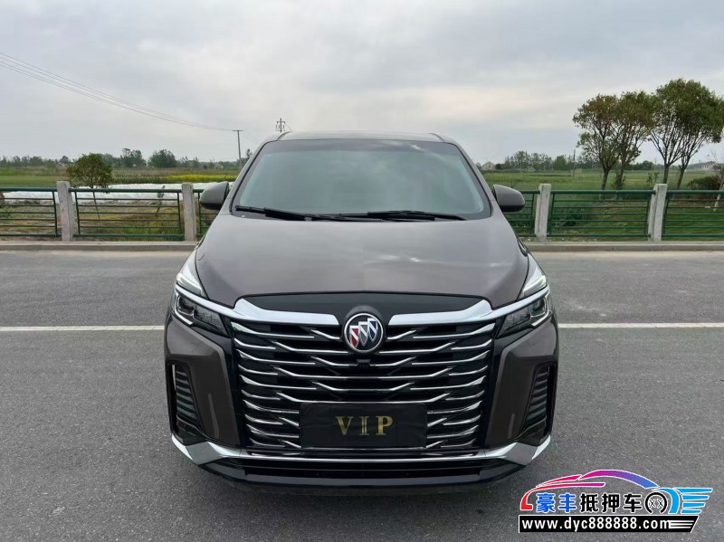 抵押车出售23年别克GL8轿车