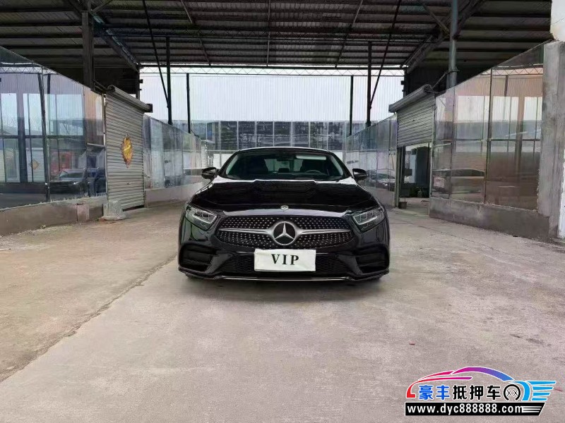 抵押车出售21年奔驰CLS轿车